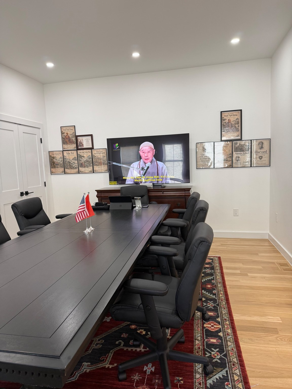 Our meeting room — DinhLe Cambridge office