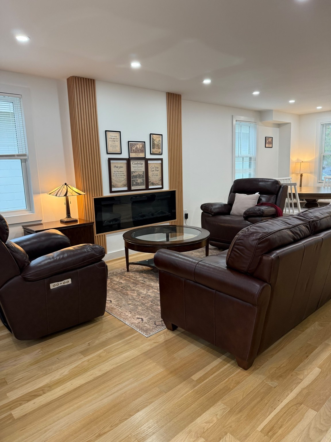 A welcoming lounge — DinhLe Cambridge office